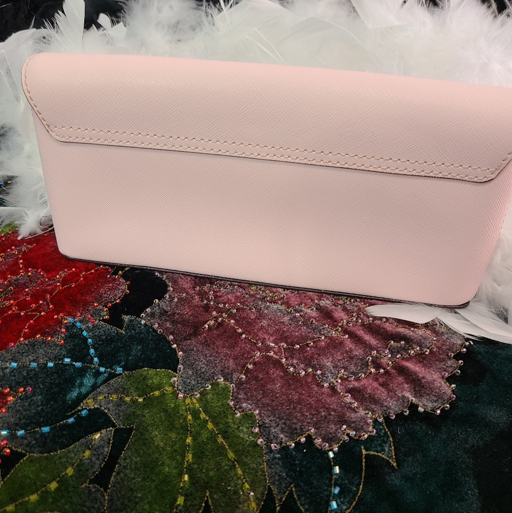 GIVEAWAY Kate Spade Clutch FILLED W GOODIES! - Picture 3 of 7